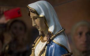 Statue of Virgin Mary 'weeping oil' in Israel