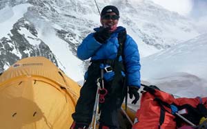 13-year-old Malavath Purna becomes youngest woman to scale Everest