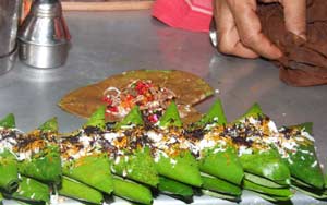 Bihar paan seller offers free condoms to create awareness