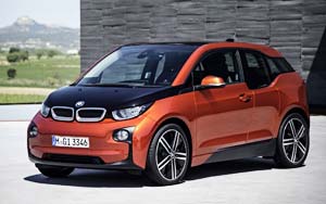 BMW's i3 refuses to crash, parks itself 'autonomously'