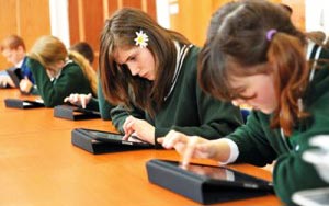 Kids sharing iPads in class likelier to score higher on achievement tests
