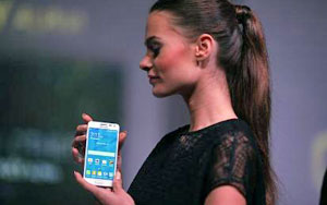 Study says phablets eating phones, tablets