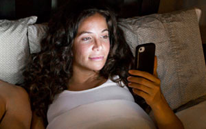 Smartphones new sleeping partners in India: Survey