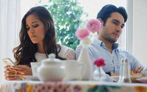 Is p-phubbing ruining your relationship? Check if you are a p-phubber!