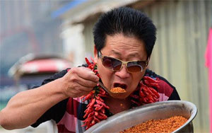 Guy Dubbed King of Chillies Eats Over 5 Pounds of Chillies Every Day