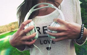 Couples who listen to loud music together have better sex