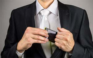 Mobile phones can 'cook' sperms, lower fertility: Research
