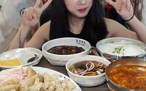 Chinese Restaurant Adopts 