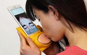 Kissenger - The Smartphone Accessory That Lets You Kiss over Long Distances