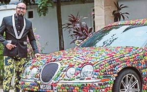 Hot Wheels Collector Decorates His Jaguar S-Type with 4,600 Colorful Toy Cars