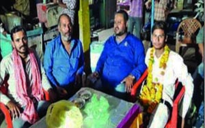 Awesome Dad threw a grand party after son fails Class 10 Boards