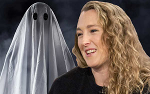Woman Who Prefers Dating Ghosts to Men Now Wants to Have Child with One