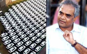 Gujarat diamond baron Savji Dholakia to gift 600 cars to staff this Diwali