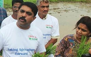 Indian Officials Encourage Farmers to Chant Vedic Hymns to Improve Crop Yields