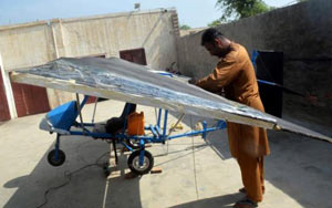 The Pakistani popcorn seller who built his own plane