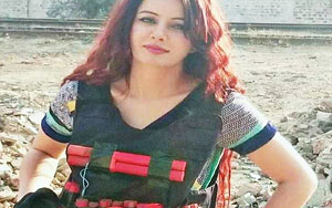 Pak singer poses with suicide vest to threaten Narendra Modi