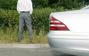 Man Driving BMW Stops To Urinate, Thieves Flee With Car
