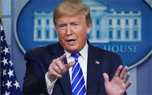 Trump's Bizarre Idea to Inject Coronavirus Patients With Disinfectants Leaves Experts 'Jaw-dropped'