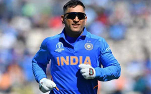 'I could not sleep for hours that night', says Kohli on Dhoni's retirement!