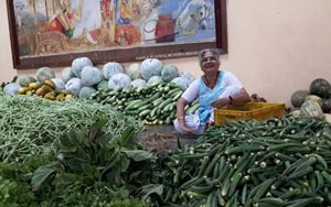 Infosys Foundation chairperson Sudha Murthy Shows Why Money Shouldn't Change Our Values