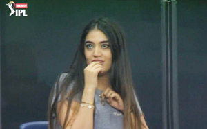 IPL 2020 - Meet the viral 'Super Over Girl', from the thriller MI vs KXIP!