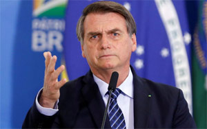 COVID-19 Vaccine Can Turn People Into 'Crocodiles' - Brazilian President