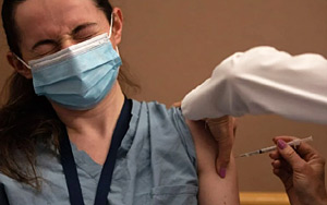 SHOCKING! Large Number of US Health Care and Frontline Workers Refuse The COVID-19 Vaccine!