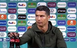 Coca Cola Loses Billions as Cristiano Ronaldo Removes Soft Drink Bottles at a Presser