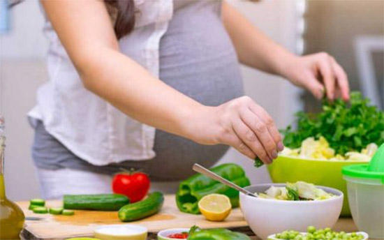 Pregnant Japanese Woman Prepares A Month Of Meals For Husband Before Going Into Labour, Triggers Debate