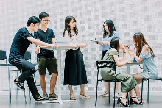 Unemployed Chinese Youths Pay Fake Companies to Hire Them to Pretend to Work