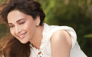 Madhuri Sings for Gulaab Gang!