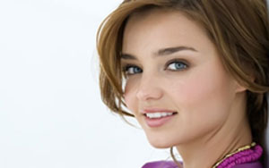 Miranda Kerr is bis@xual!