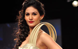 X-Posing Amyra Dastur