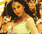 Bipasha Decorates Her Navel