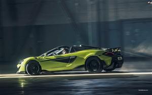 McLaren 600LT Spider in green and black shade