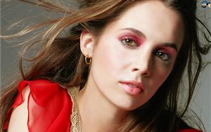 Eliza Dushku