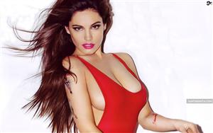 Kelly Brook