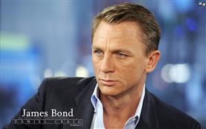 Daniel Craig