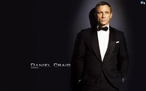 Daniel Craig