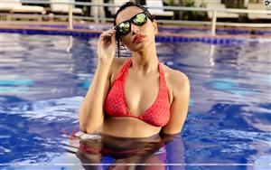 Alluring Akshara Gowda  posing in pool