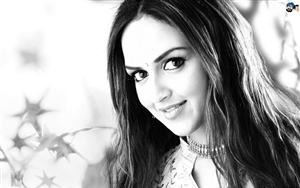 Esha Deol