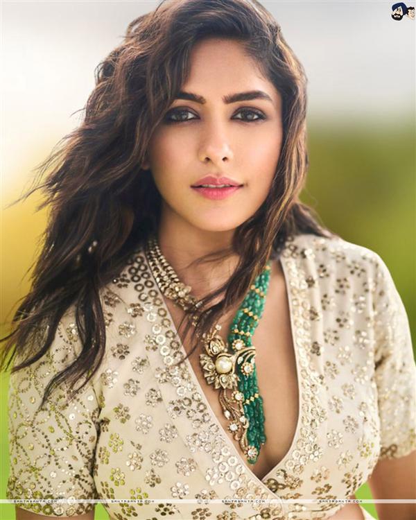 Mrunal Thakur