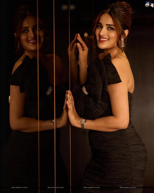 Nidhhi Agerwal