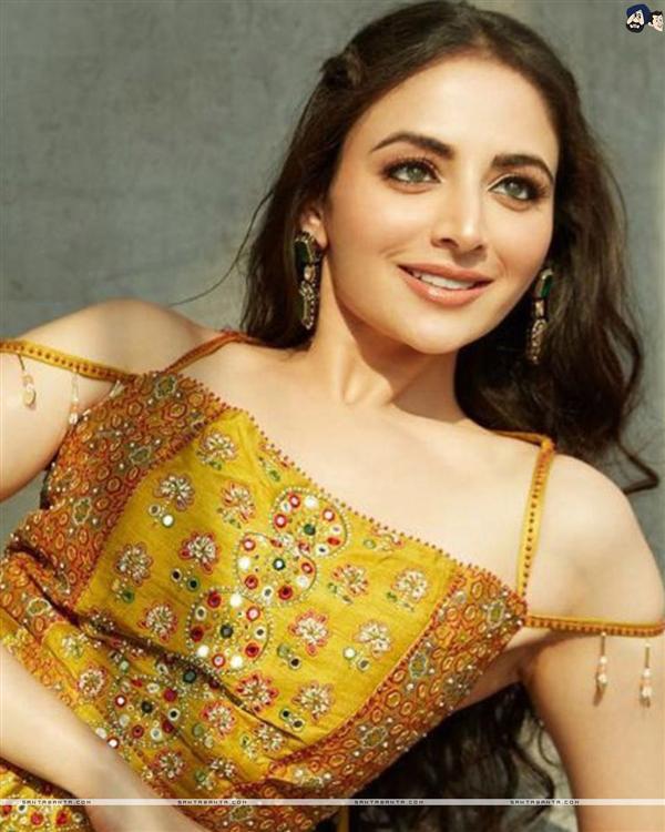 Zoya Afroz