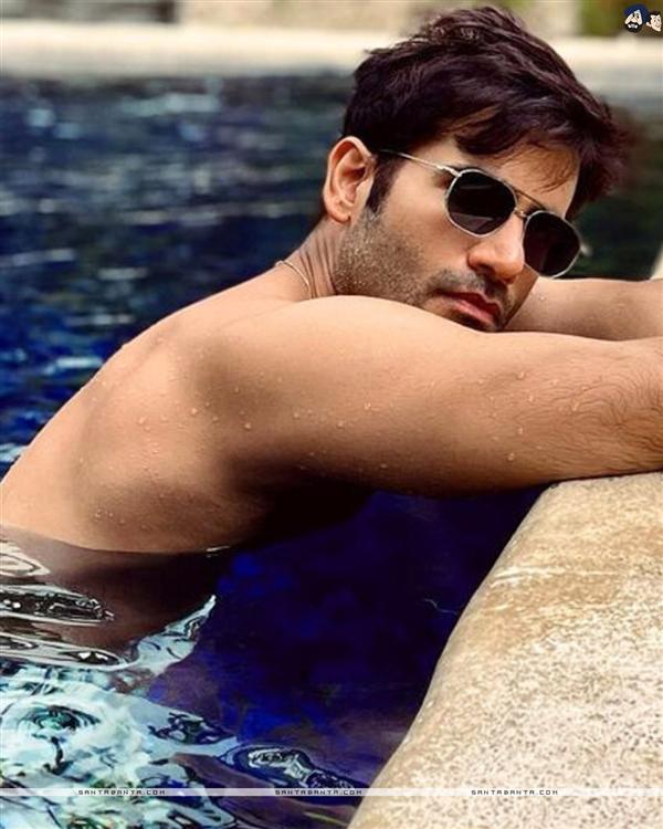 Karan Tacker