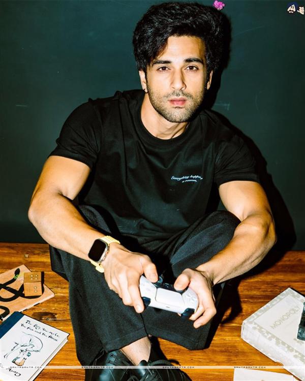 Pulkit Samrat