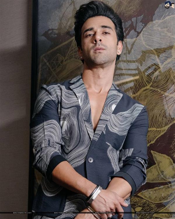 Pulkit Samrat