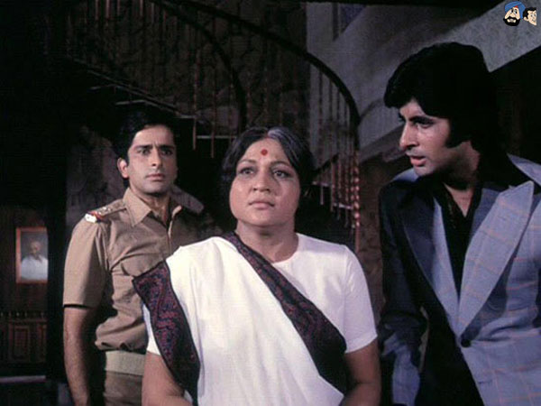 Mere paas maa hai...