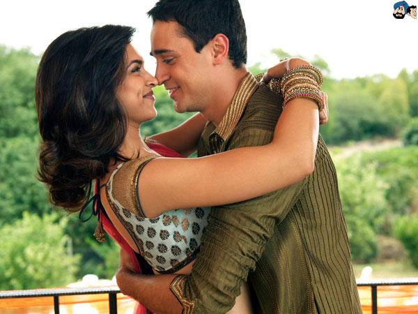 Imran Khan and Deepika Padukone in Break Kay Baad