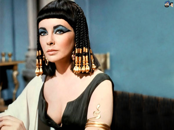 Liz Taylor as Cleo